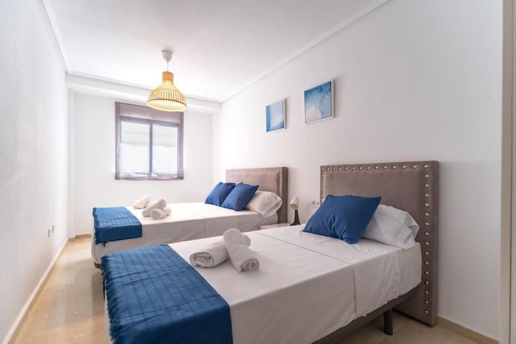 Amplio Apartamento 2 Dormitorios Cerca De La Playa Alicante Eksteriør bilde