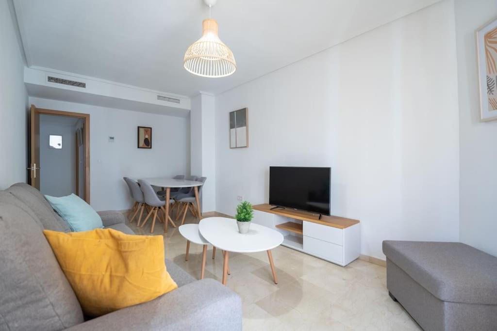 Amplio Apartamento 2 Dormitorios Cerca De La Playa Alicante Eksteriør bilde