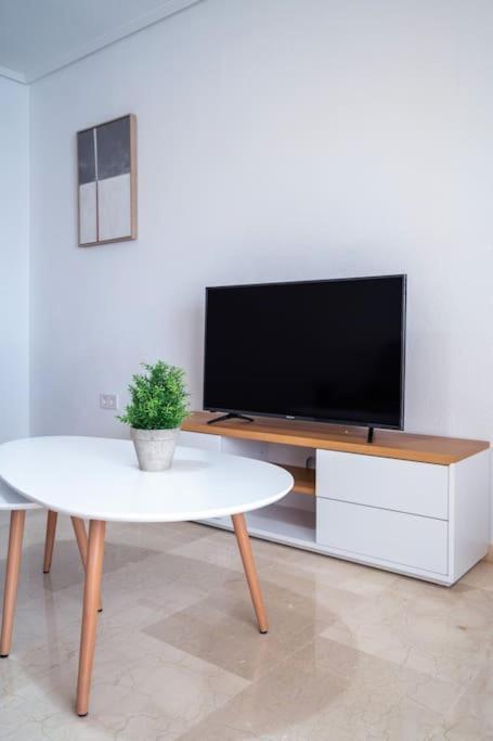 Amplio Apartamento 2 Dormitorios Cerca De La Playa Alicante Eksteriør bilde