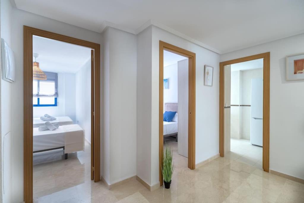 Amplio Apartamento 2 Dormitorios Cerca De La Playa Alicante Eksteriør bilde