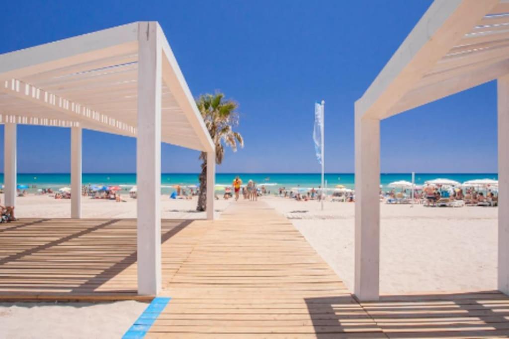 Amplio Apartamento 2 Dormitorios Cerca De La Playa Alicante Eksteriør bilde